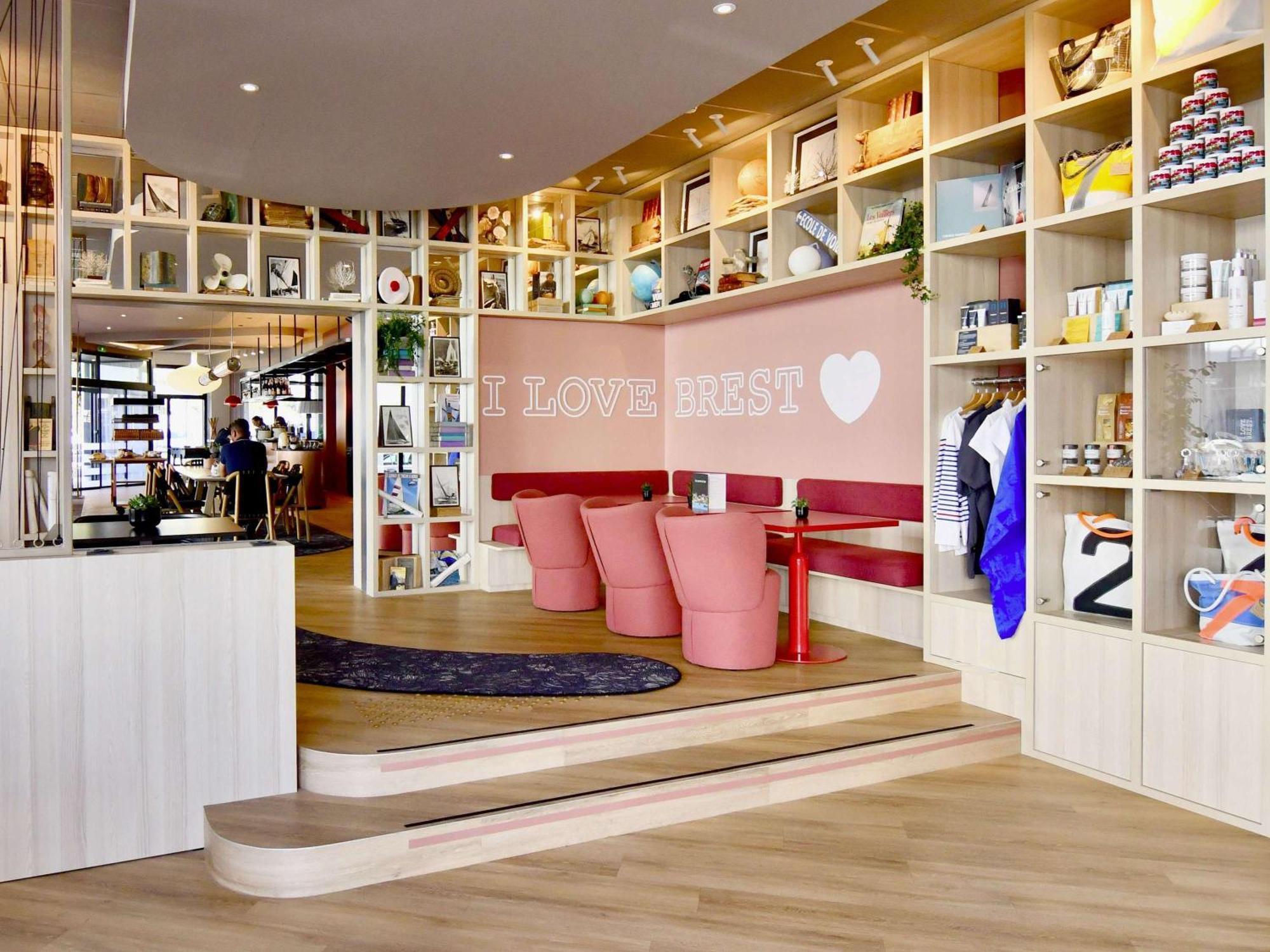 Ibis Budget Brest Centre Port Esterno foto